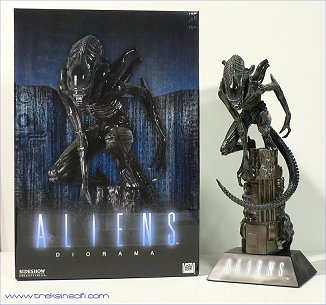 aliens_diorama_sm.jpg