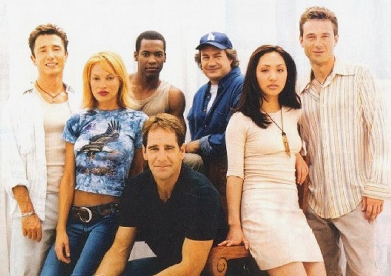 Daily Pic # 93, Enterprise Cast – Off camera