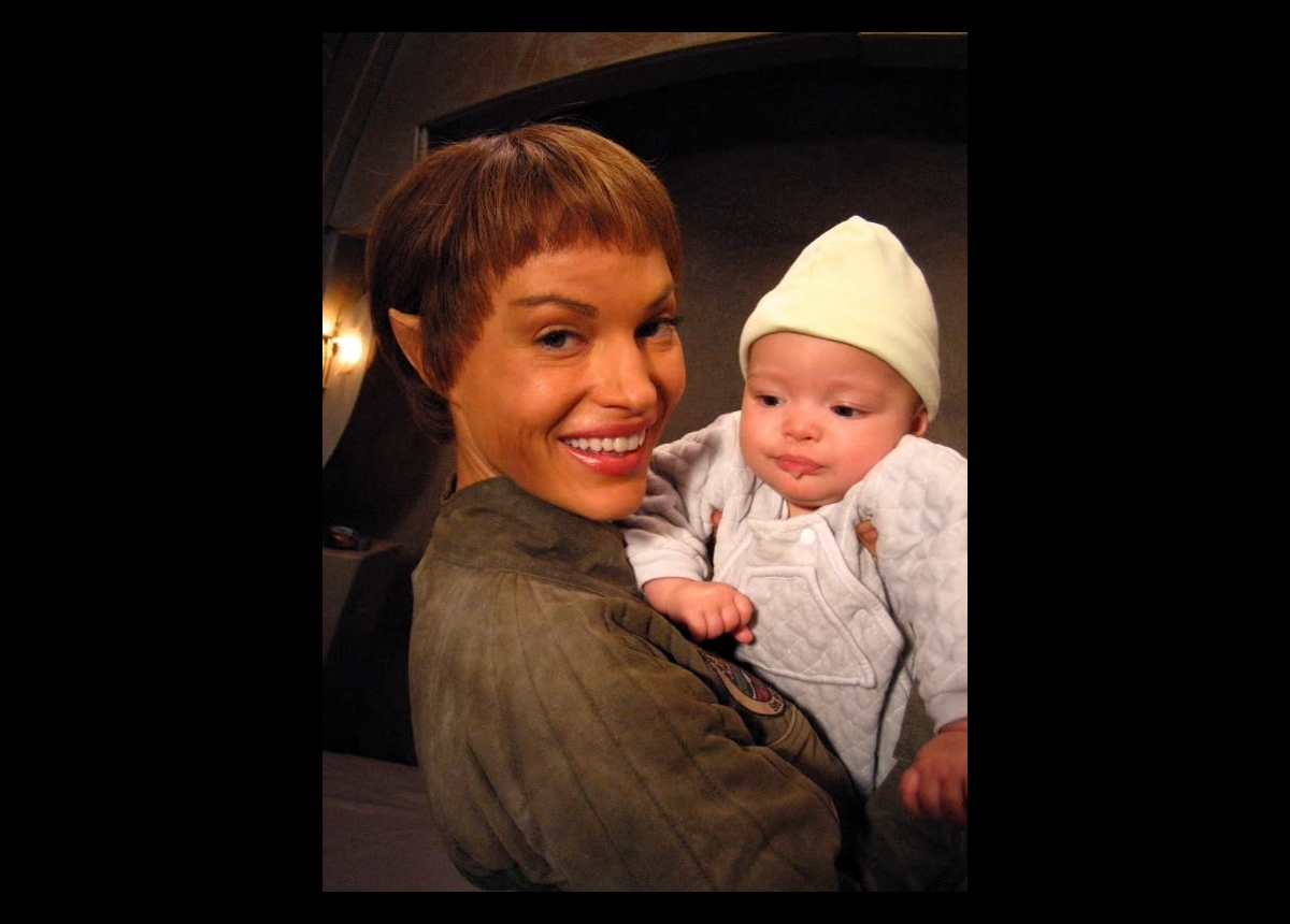 Daily Pic # 1702, T’Pol & Baby
