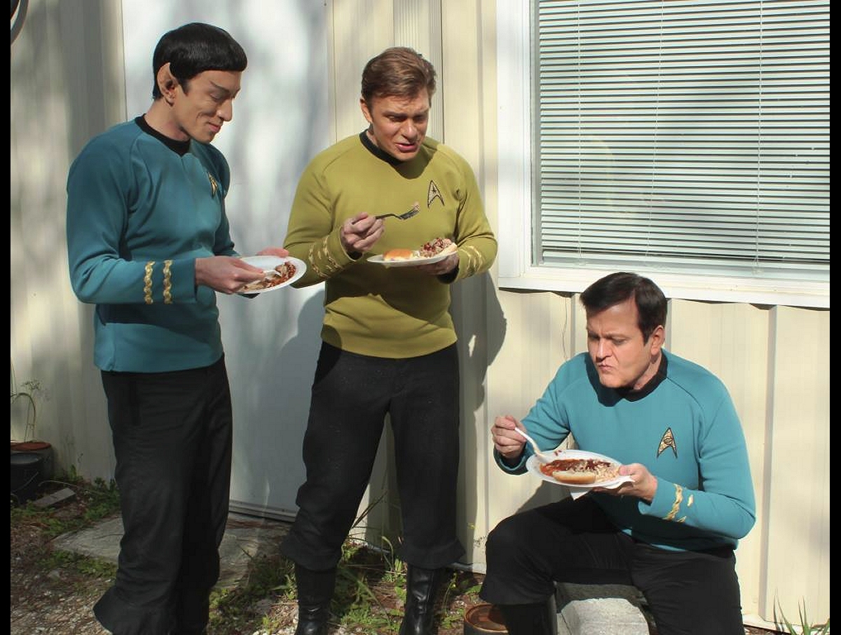 Daily Pic # 2011, Trek Continues