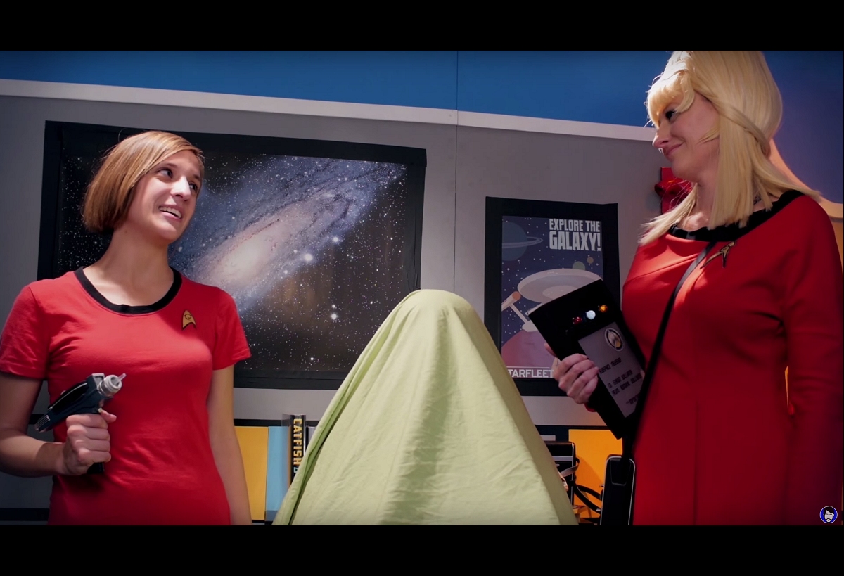 Daily Pic # 2639, Red Shirts
